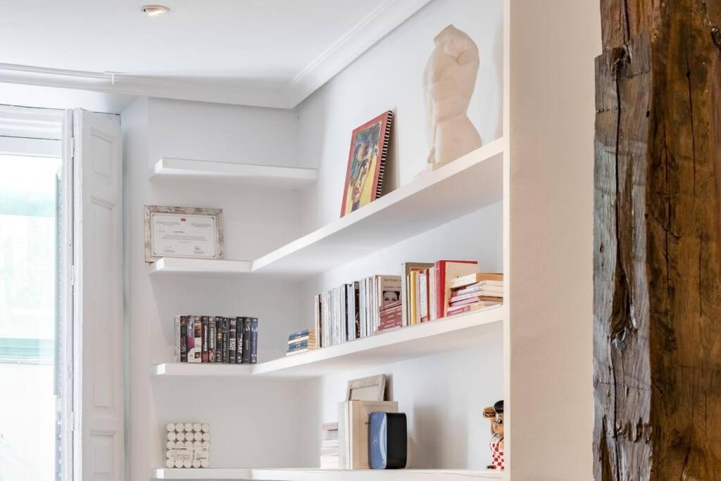 Apartamento Proximo A Gran Via Madrid Apartment Luaran gambar